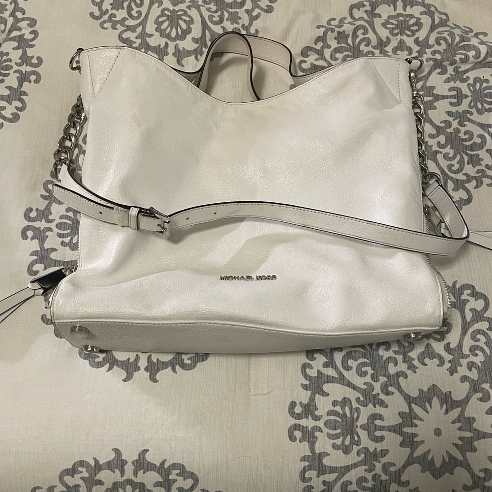 Great white Michael kors handbag.
